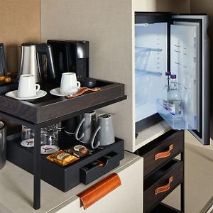 Junior King Suite Club Lounge Access